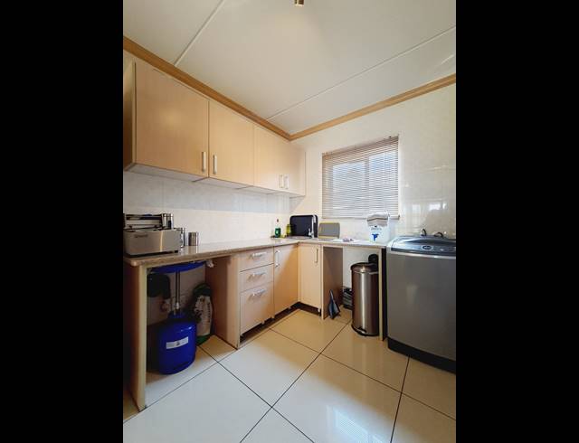 2 BEDROOM APARTMENT FOR SALE IN NOORDWYK